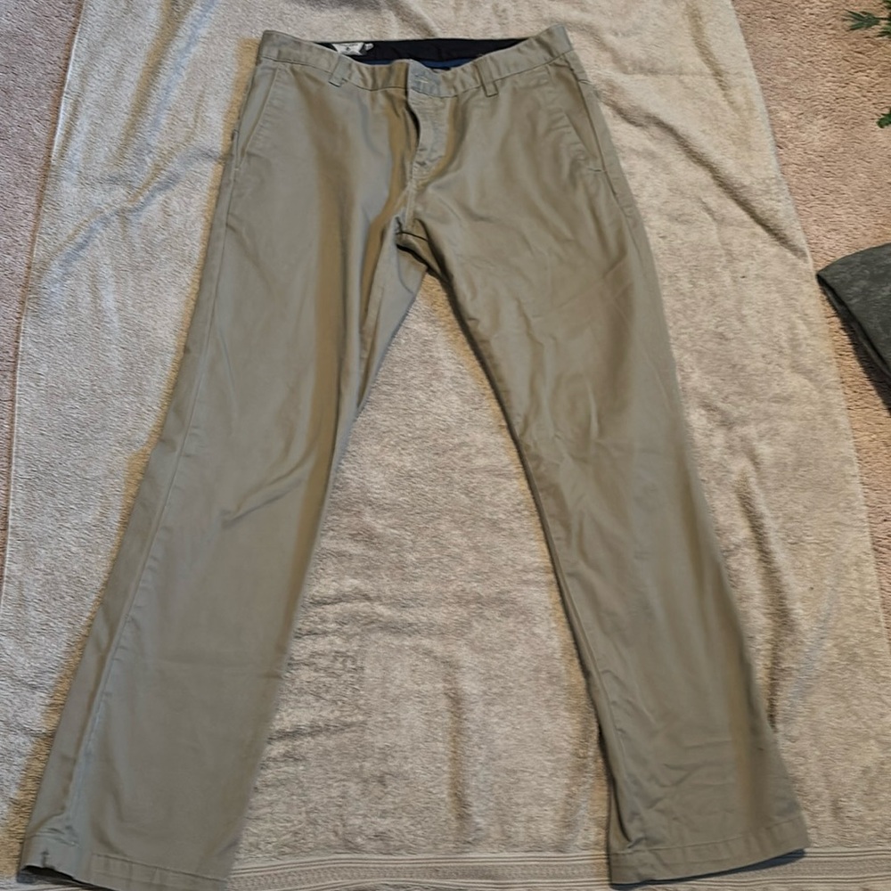 Volcom men’s khakis size 32
